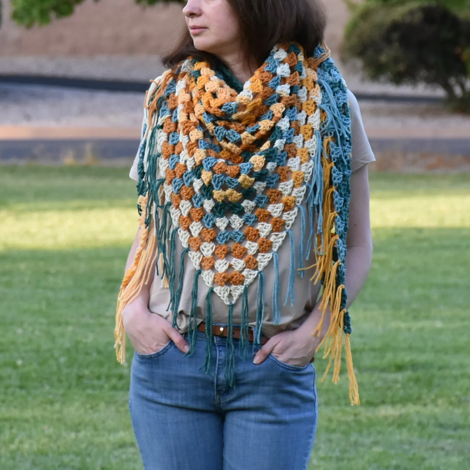 Crochet Triangle Shawl | La LUCIA