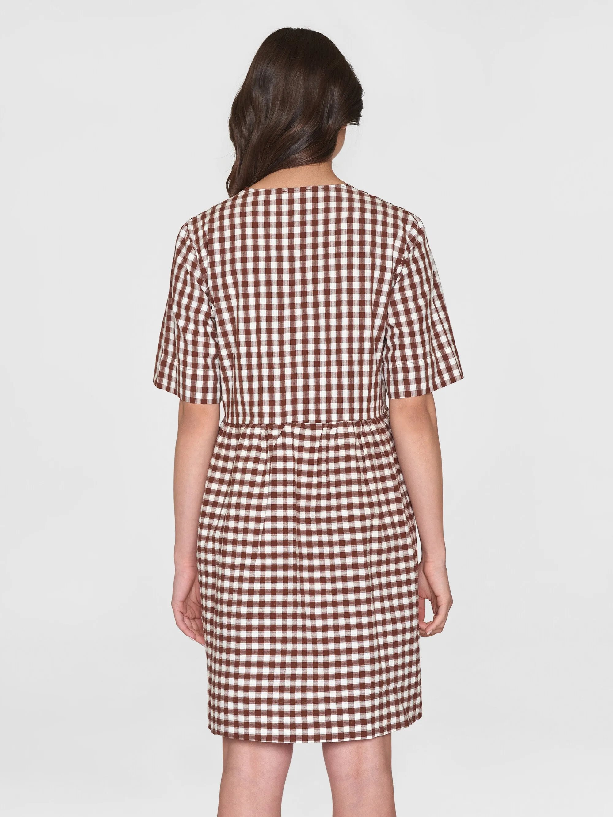 Cross over A-shape seersucker checkered dress - GOTS/Vegan - Brown check