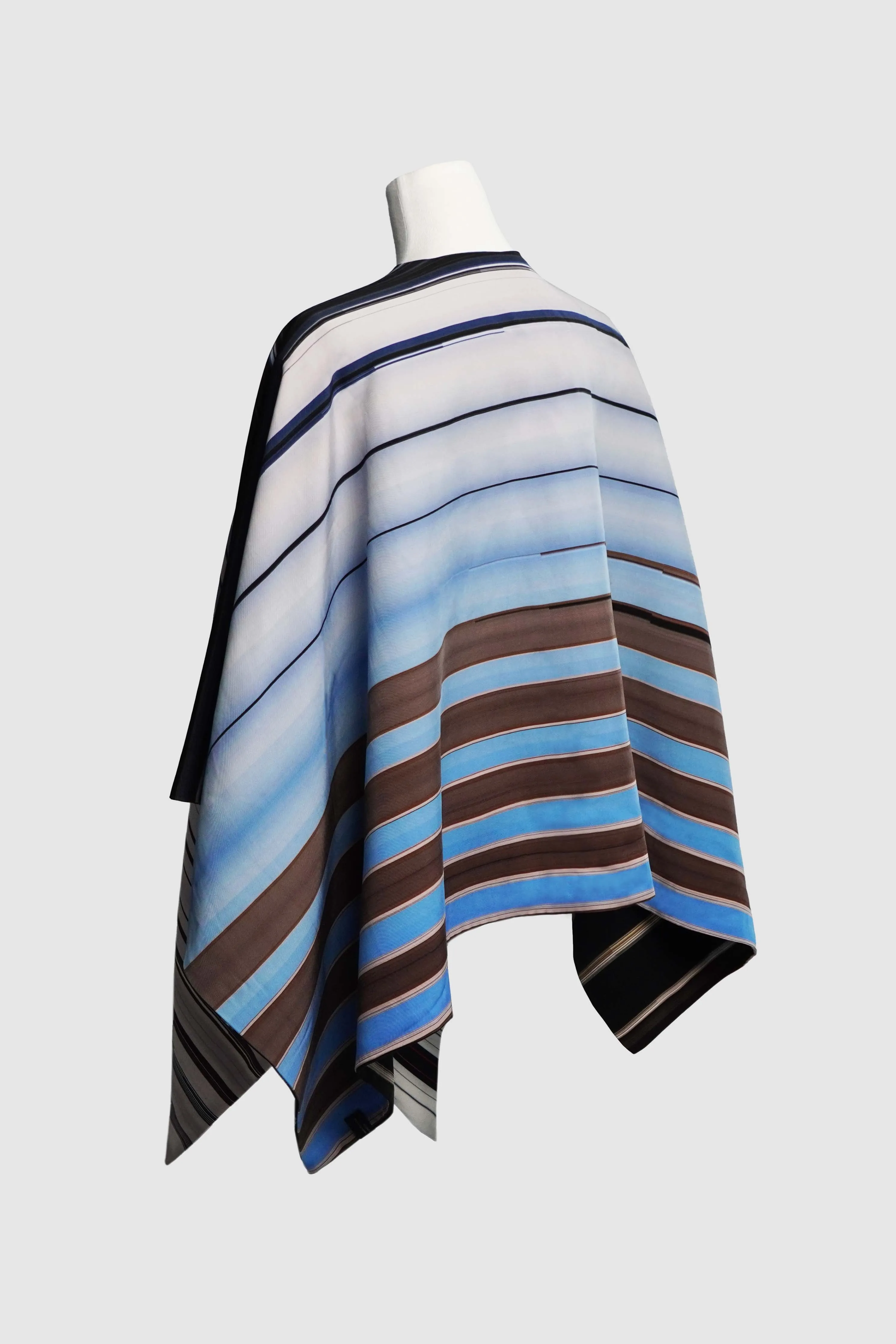 OCEAN CREST X NIGHTWAVE PONCHO